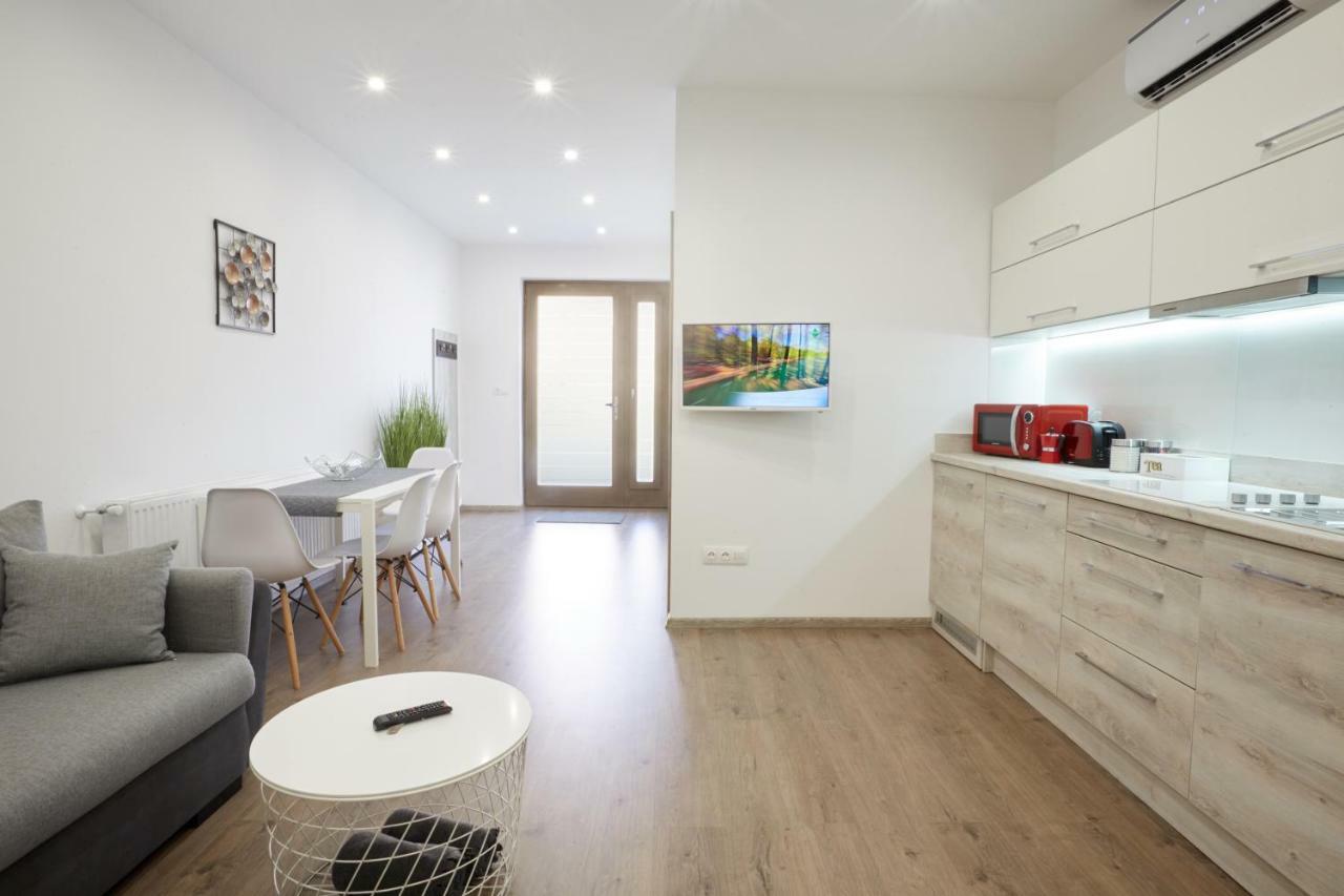 Foter Apartman Ii. Villány Exteriér fotografie