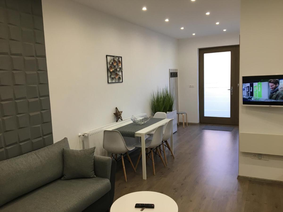 Foter Apartman Ii. Villány Exteriér fotografie
